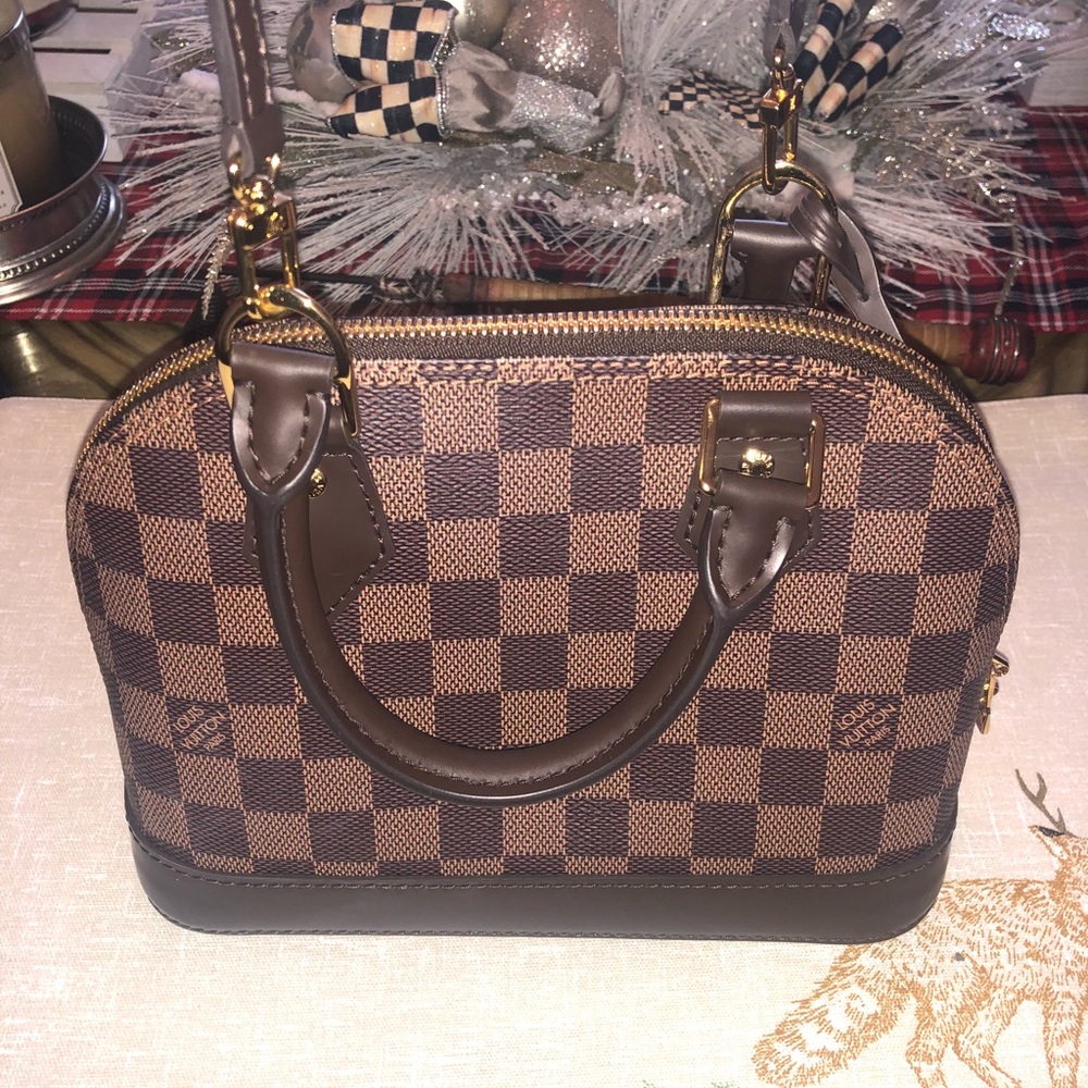 Louis Vuitton alma bb Crossbody